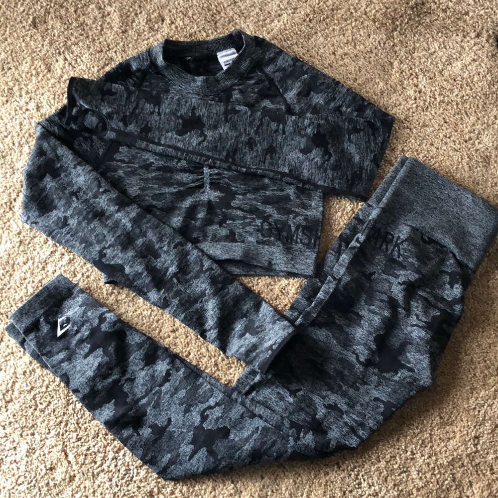 Gymshark black camo set
